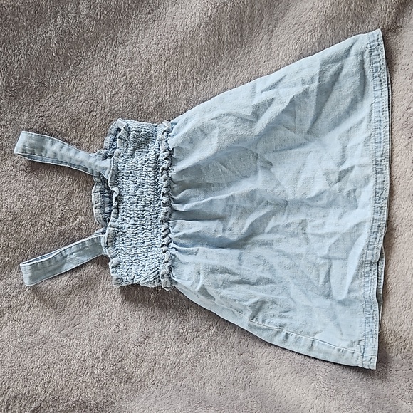 Adorable Infant Girl Levi's Dress - Picture 5 of 7